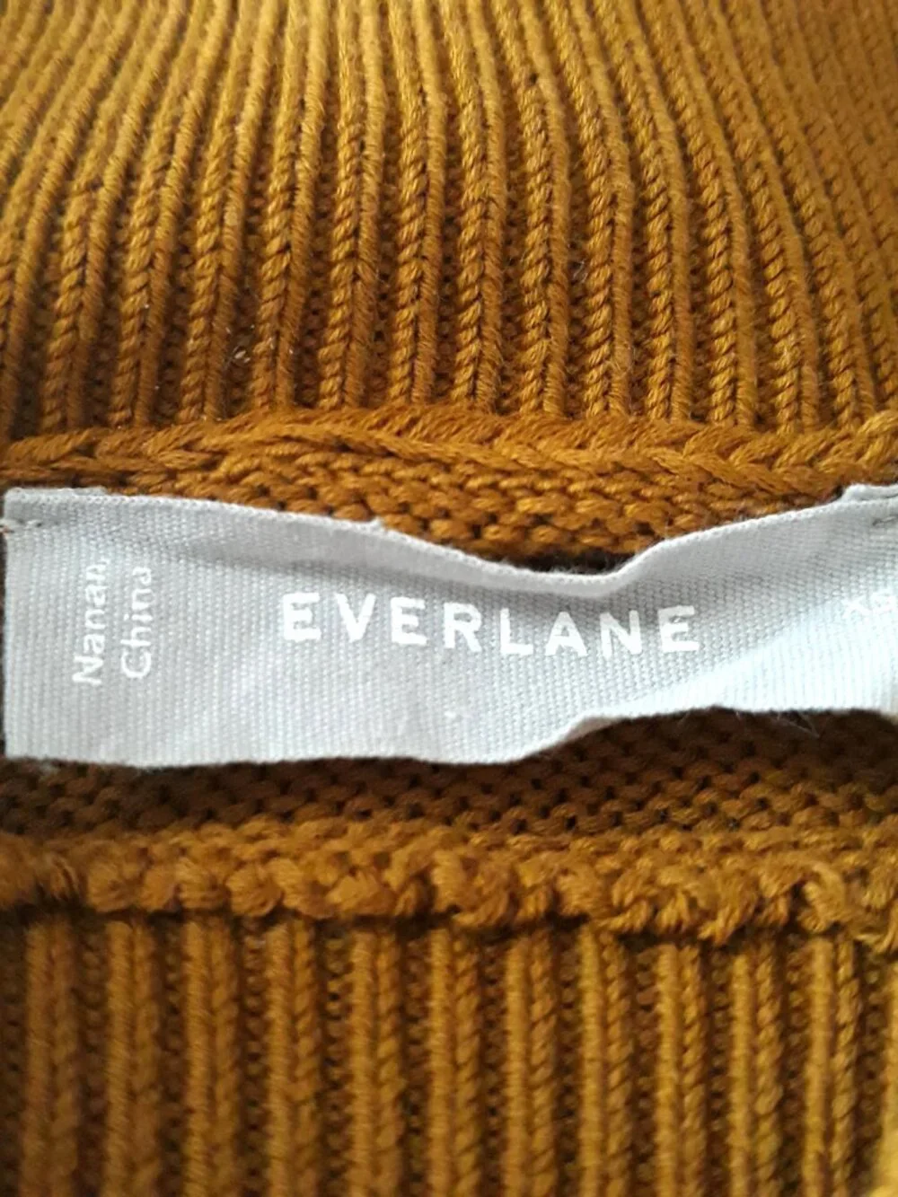 Everlane Sweater Crewneck 100% Cotton Gold Minimalist Clean Girl  XS